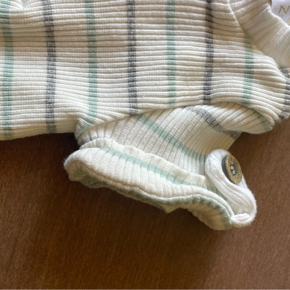 RZ by Rachel Zoe Striped Cream/gray/green Kids Onesie w/cuffed sleeve  6-9 mo - Picture 5 of 8